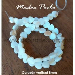 Madre perla, corazón 8mm (perforación vertical)